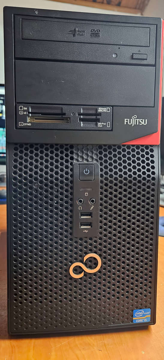 Fujitsu MI4W  i5 Desktop PC  8Gb  1Tb  Ati Graphics  Win10