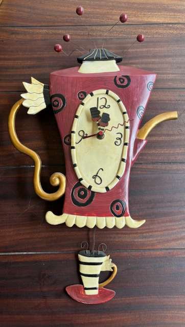 Kitchen KETTLE metal modern clock