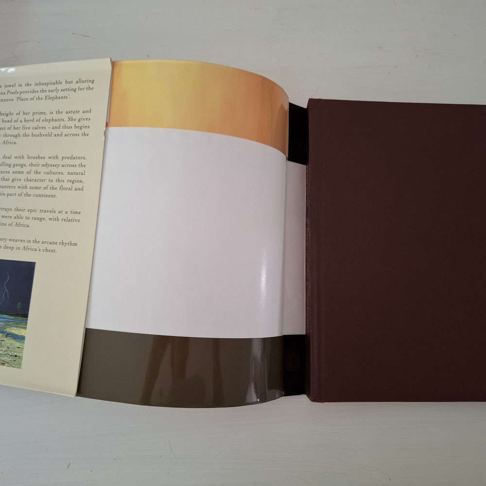 Manzovo: Place of the Elephants - Albyn, Gary/ Bone, Craig (Contributor)/ Whiteley, John (Narrator)