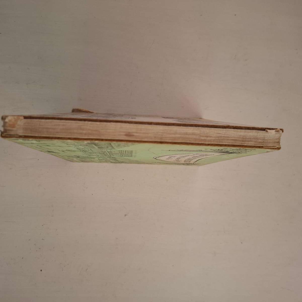 The Old Town House: Its Place in the History of Cape Town / Die Burger Raad-en Waghuis: Sy Plek in d