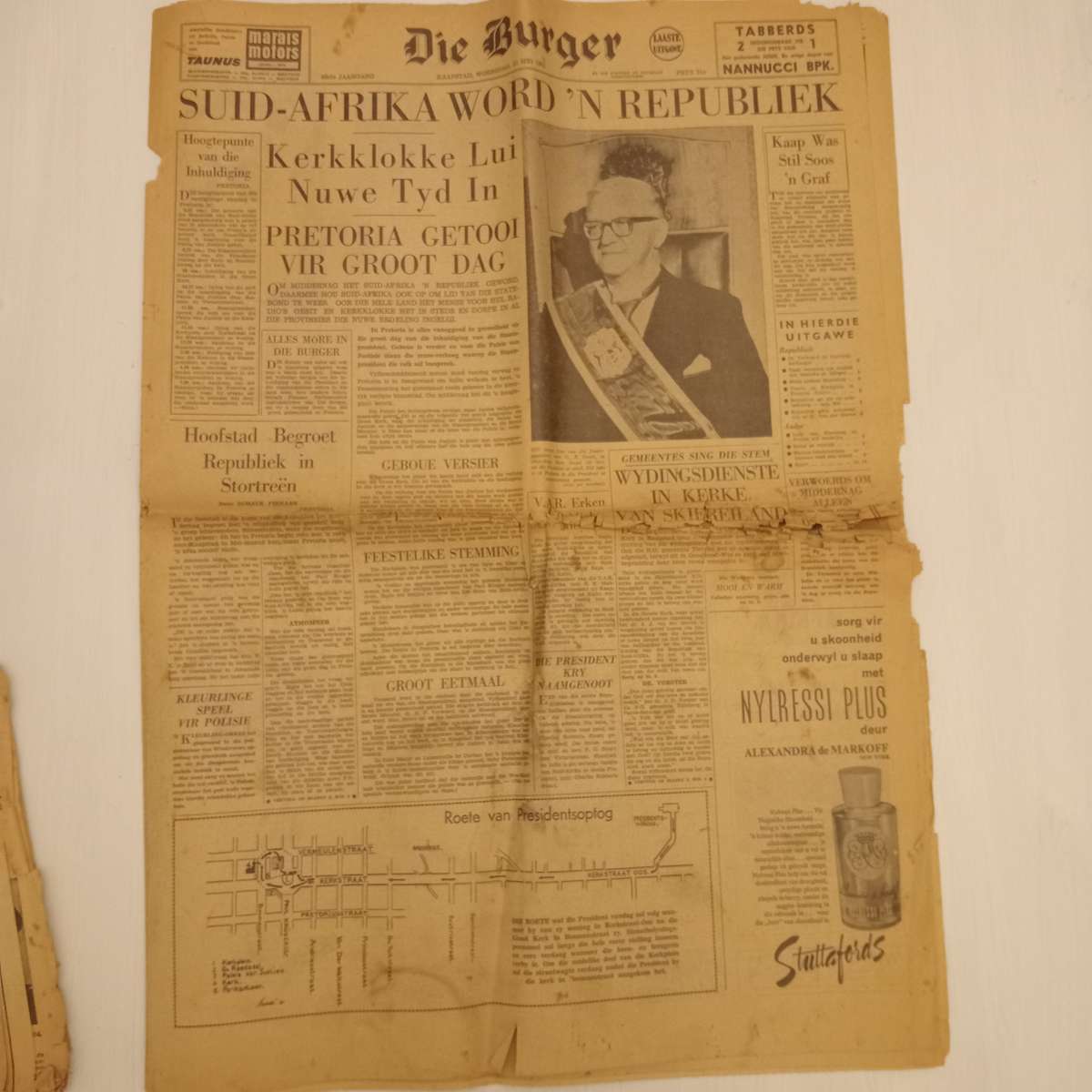 CLEARANCE! 4 X 1960's Die Burger Newspapers