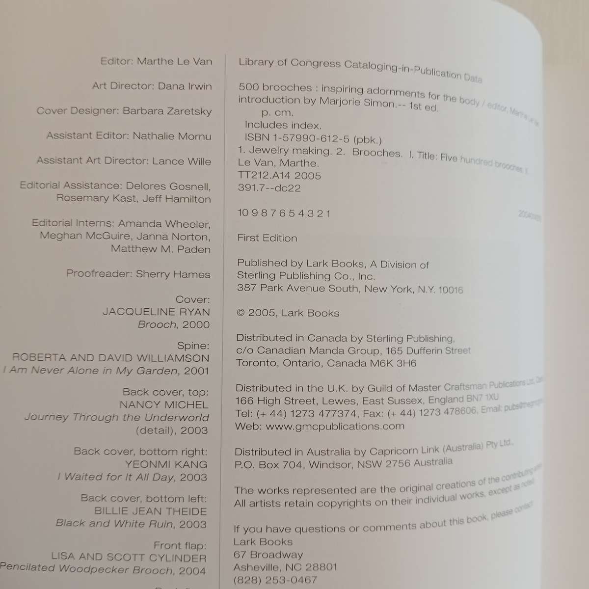 500 Brooches: Inspiring Adornments for the Body [A Lark Jewelry Book]