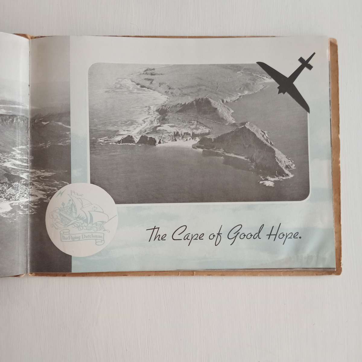 City of Cape Town. Royal Visit 1947. This Souvenir Brochure is produced for the cooperation of the C