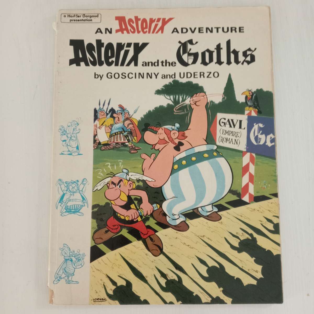 3 X Asterix books (bid is for all)