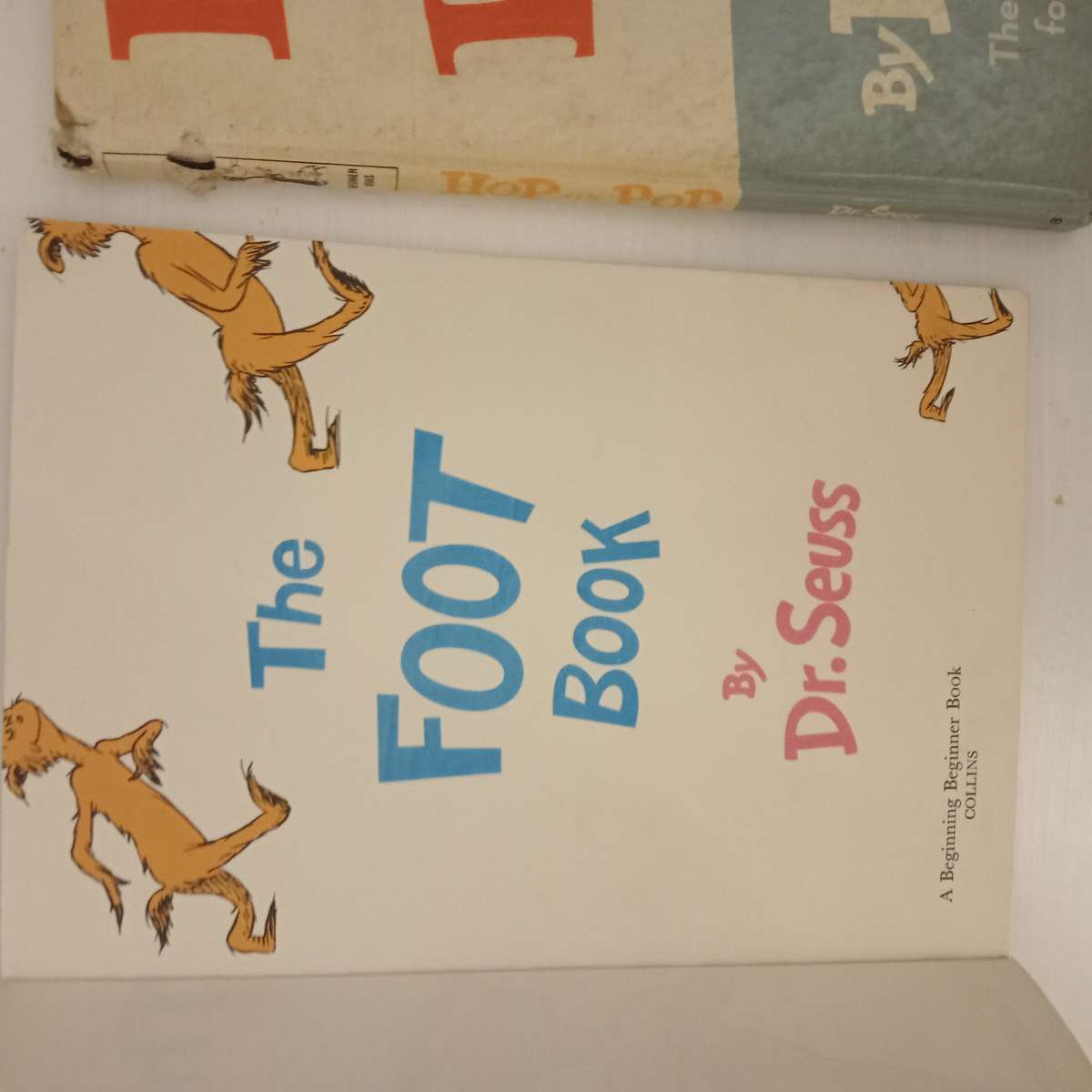 4 X Dr Seuss books (bid for all)
