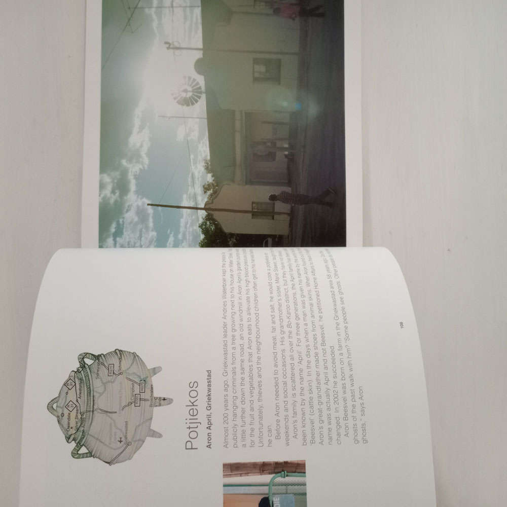 African Salad: A Portrait of South Africans at Home (Engelbrecht, Stan, de Beer, Tamsen)