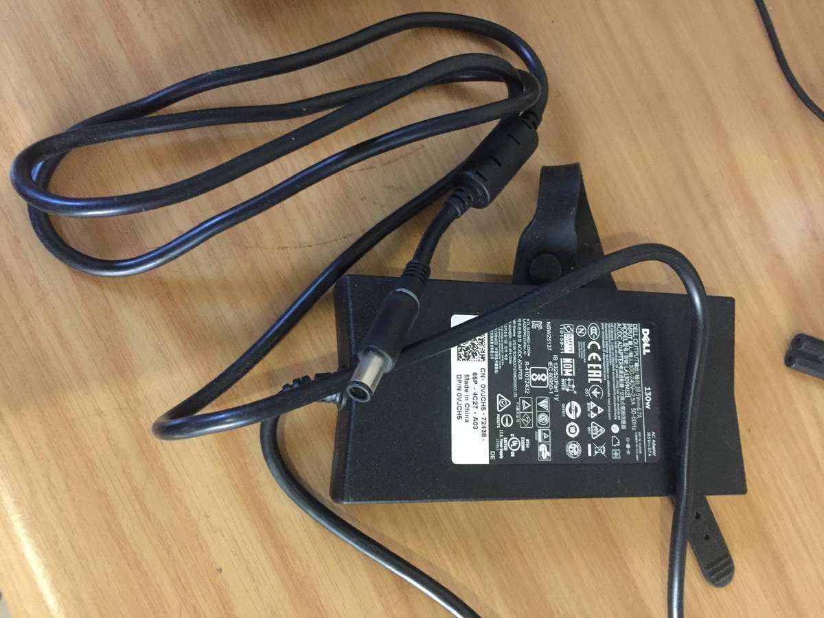 Original Dell Laptop Slim AC Adapter 130W 19.5V 6.7A Charger.