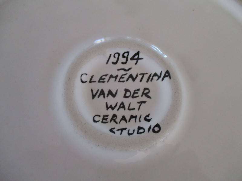 Lidded bowl by internationally renowned ceramicist Clementina van der Walt