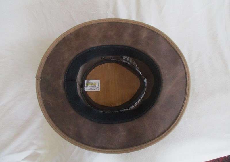 Aussie Bush gear - Quality Barmah foldaway cooler suede leather hat no 1064 - large