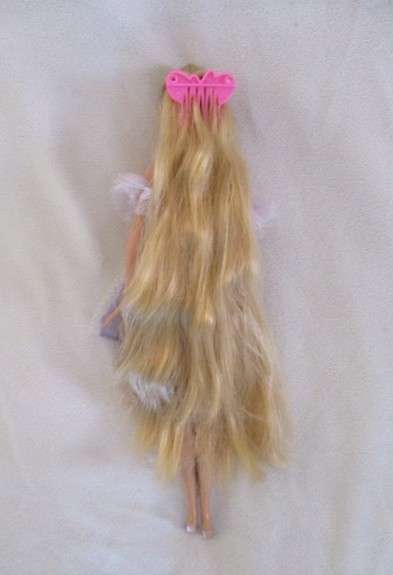 A Mattel Barbie with gorgeous EXTRA long - knees bend - great condition