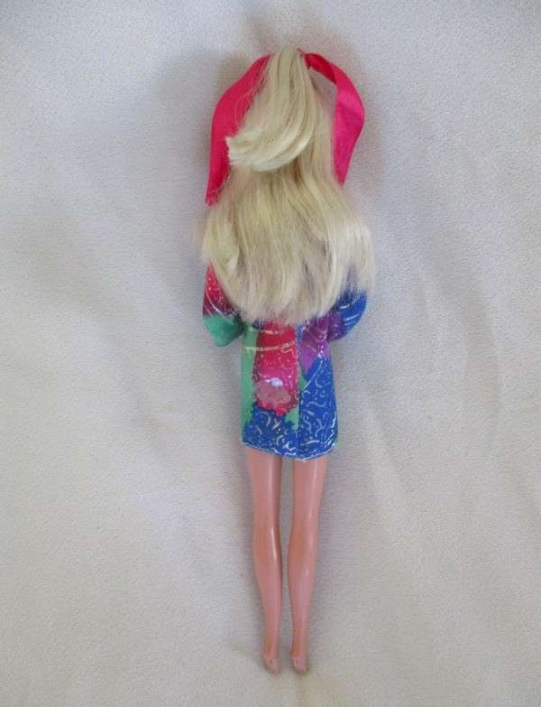 Barbie contender - a very collectable M & C Betty Teen doll - knees bend