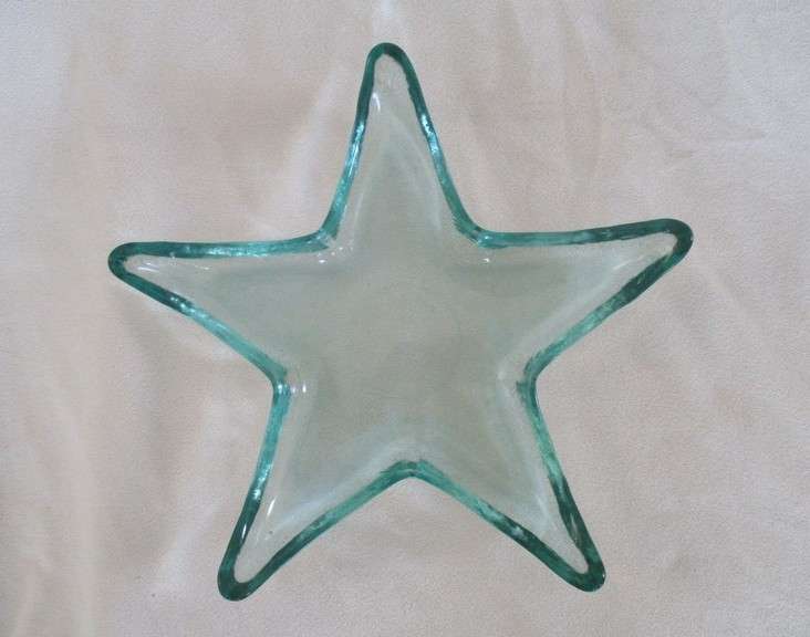 Lovely thick, tinted glass star fish-shaped dish