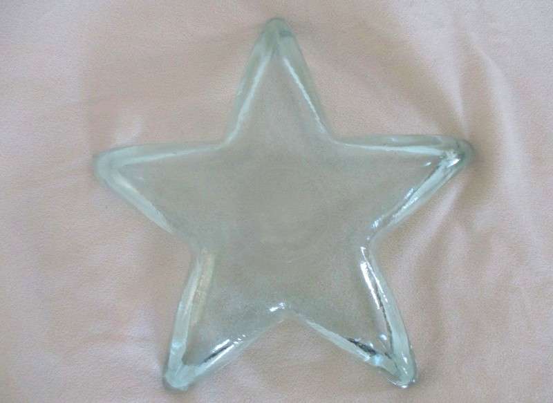 Lovely thick, tinted glass star fish-shaped dish