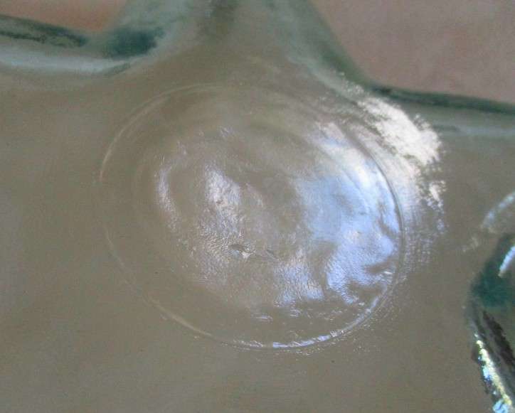 Lovely thick, tinted glass star fish-shaped dish