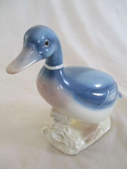 Lovely hand painted porcelain duck