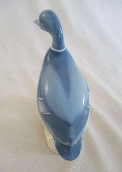 Lovely hand painted porcelain duck