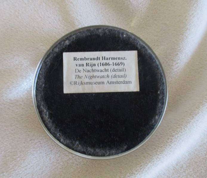 Collectable Rijksmuseum, Amsterdam small glass paperweight - Rembrandt - De Nachtwacht