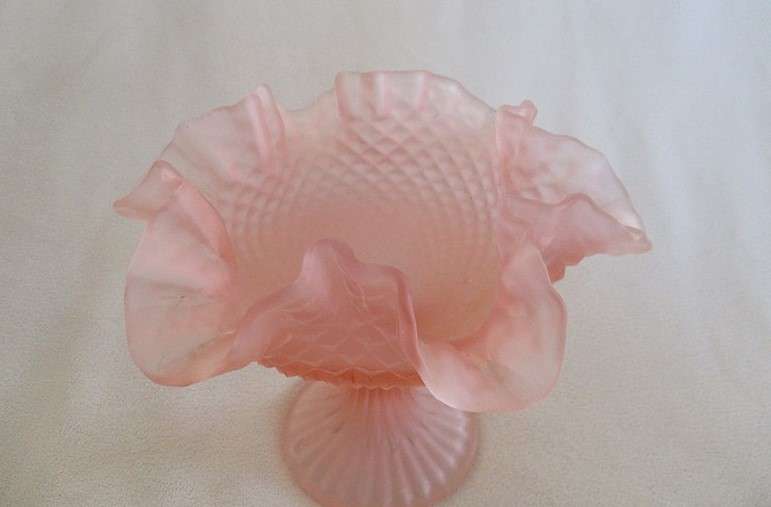 For HenLub9530 only - Exquisite vintage/antique frosted pink satin glass bon bon pedestal dish