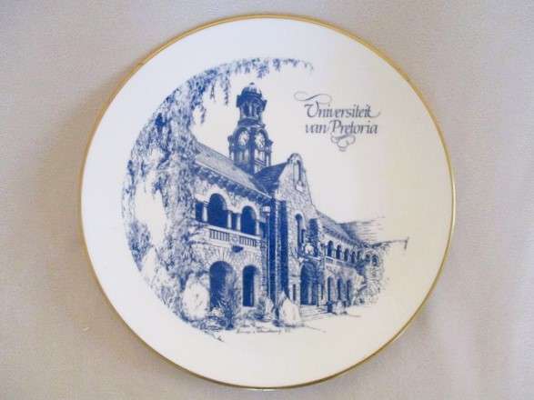 Vintage 1983 Royal Doulton plate commemorating 75th anniversary of Pretoria University