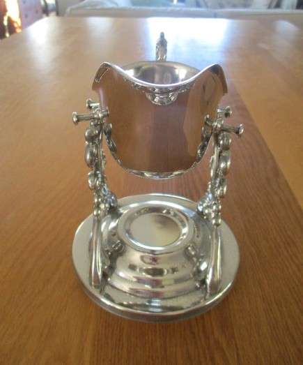 Elegant antique Victorian/Edwardian silver plated sauciere for hot chocolate, gravies & other sauces