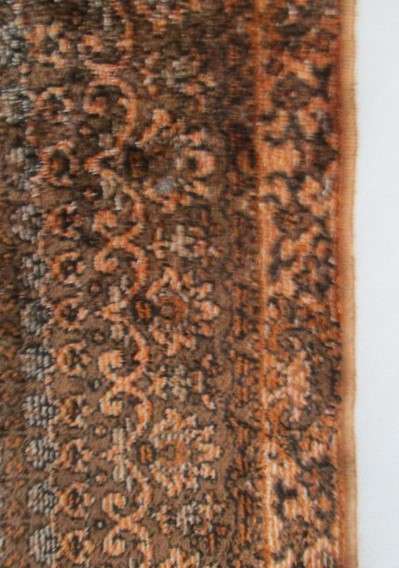 Long Persian-style silky runner