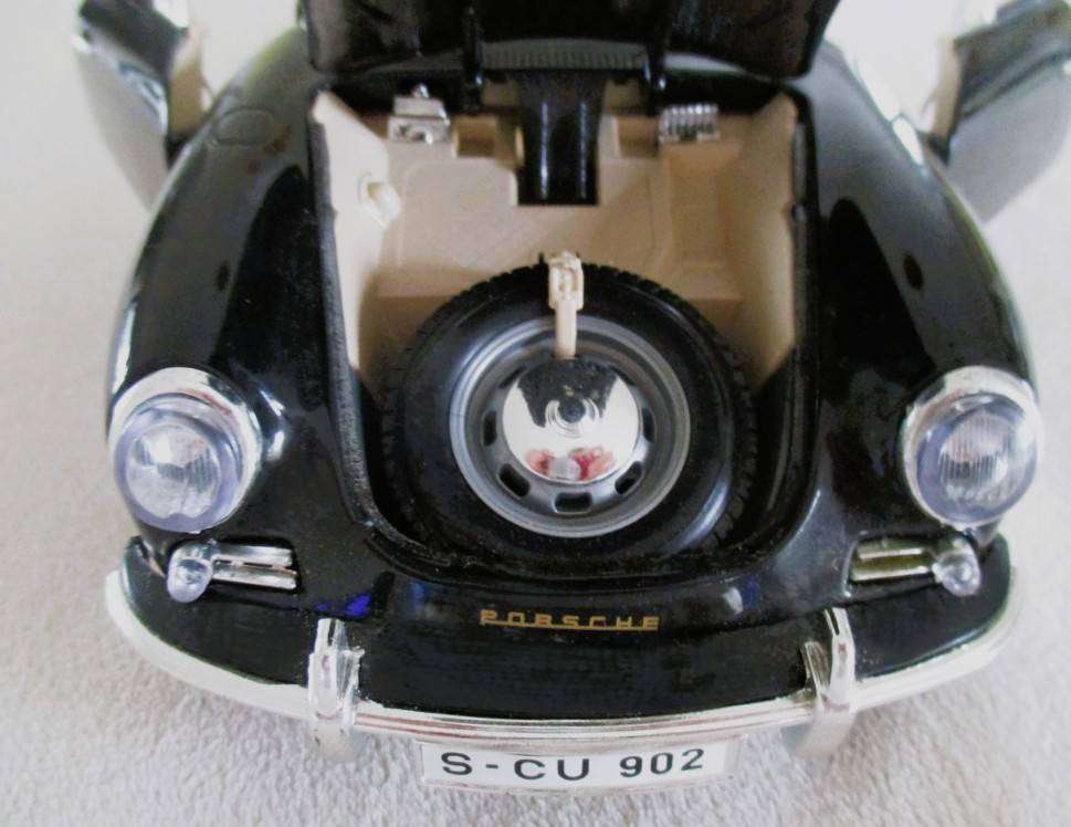 Diecast Bburago Porsche 356B (1961) - Large scale 1/18 - made in Italy