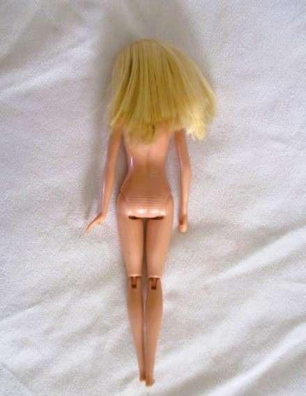 A pretty Mattel Barbie doll  with articulated knees