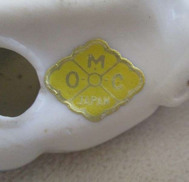 Two small collectable Otagiri OMC, Japan porcelain pigs