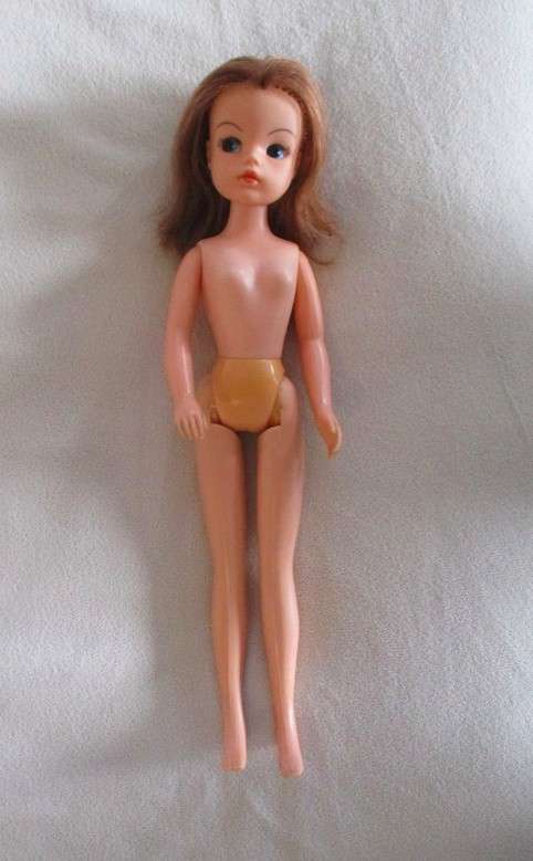 A vintage 1980's Sindy doll - redhead