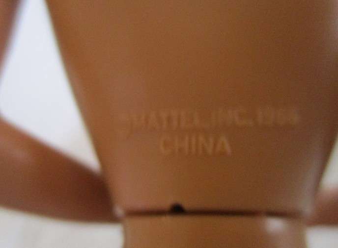 Vintage Mattel Barbie with long crimped hair - knees bend