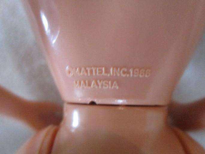 Vintage Island Fun?Mattel Barbie with two tone layered crimped hair & original earrings - knees bend