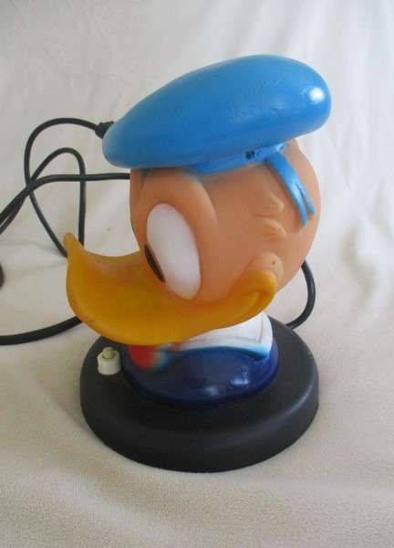 Vintage kiddies Donald Duck bedside lamp - working (with nice long cord)