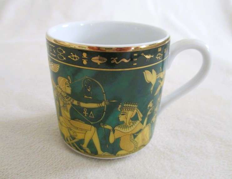 Really stunning Fathi Mahmoud, Egypt Limoges turkish coffee/expresso set of six cups and saucers