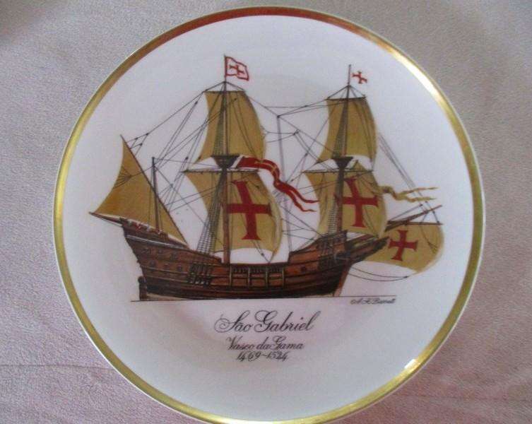 Tall ships - seven limited edition Huguenot Royal Heritage plates