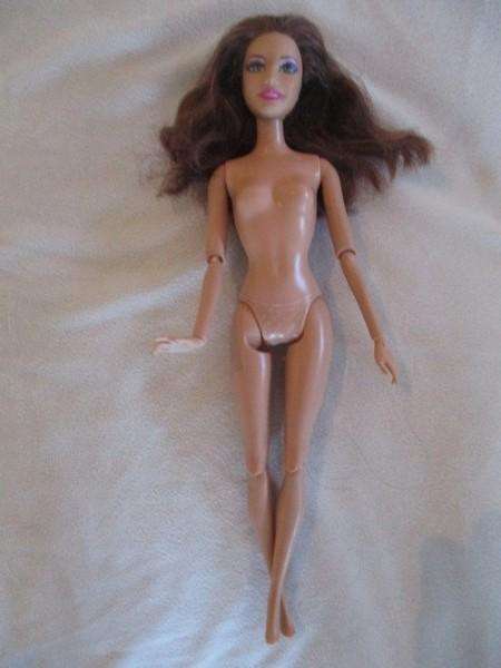 Fully articulated Mattel Barbie doll - great condition with firm joints