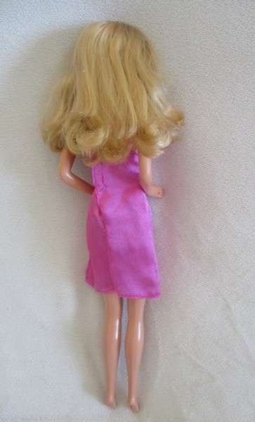 A Vintage 1970's/80's Mattel Barbie doll with knees that bend (made in Taiwan)