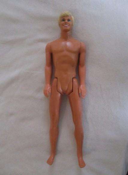 Barbie's boyfriend -  vintage 1970's/1980's Mattel Ken doll with bendable knees & "Pat pend" marking