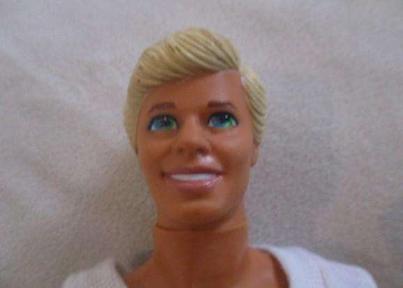 Barbie's boyfriend -  vintage 1970's/1980's Mattel Ken doll with bendable knees & "Pat pend" marking