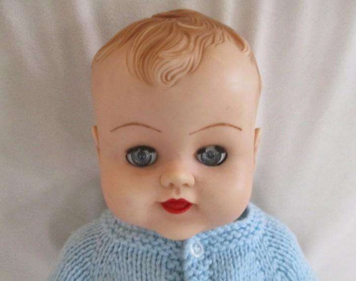 Vintage 48cm tall 1957 Ellanee Doll Company doll with jointed knees and elbows