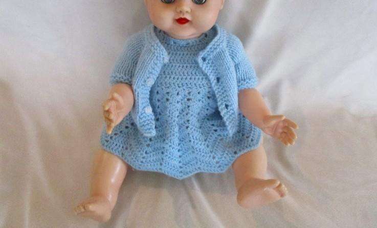 Vintage 48cm tall 1957 Ellanee Doll Company doll with jointed knees and elbows