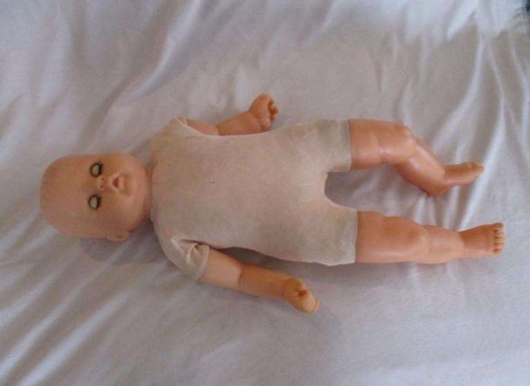 Feels like a real baby in your arms - darling, large 60cm tall baby doll