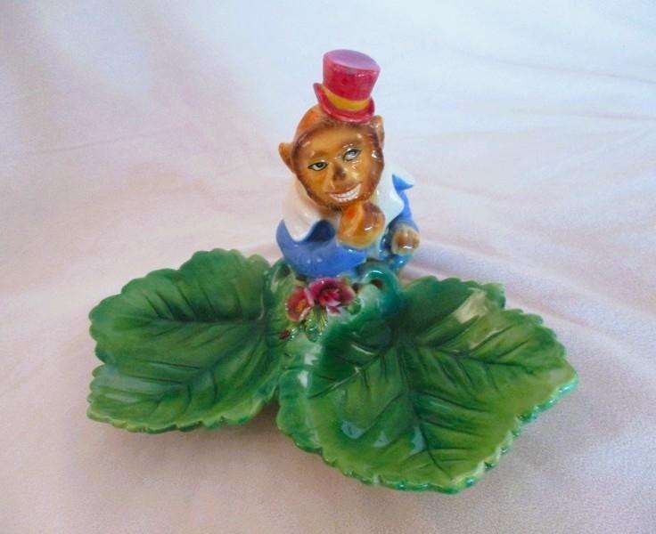 Whimsical vintage Italian highly glazed Majolica candy/nut dish (ignore light reflections on glaze)