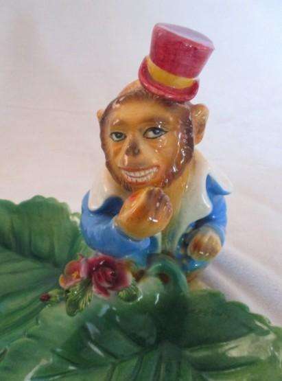 Whimsical vintage Italian highly glazed Majolica candy/nut dish (ignore light reflections on glaze)