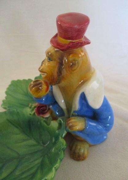 Whimsical vintage Italian highly glazed Majolica candy/nut dish (ignore light reflections on glaze)