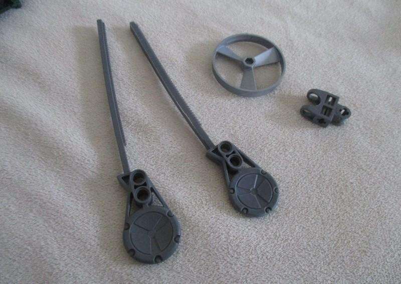 Two sets 2004 Lego Bionicle in original containers - Matau and Nuju