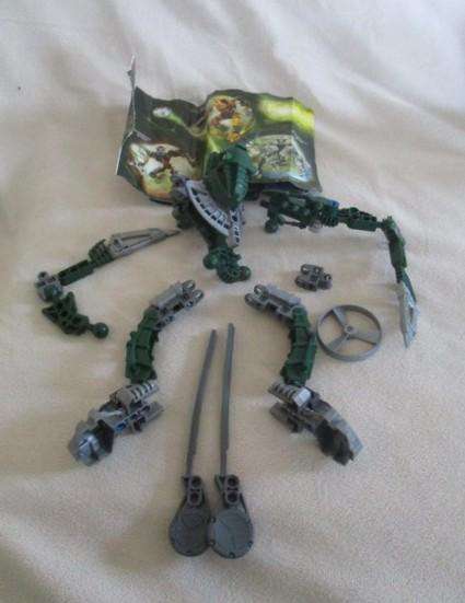 Two sets 2004 Lego Bionicle in original containers - Matau and Nuju