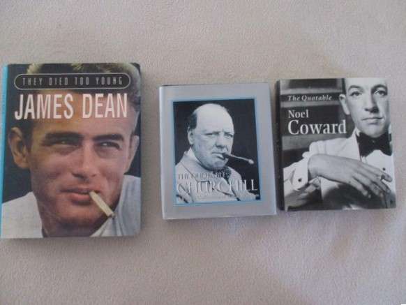 A big batch of fifteen miniature books for the collector