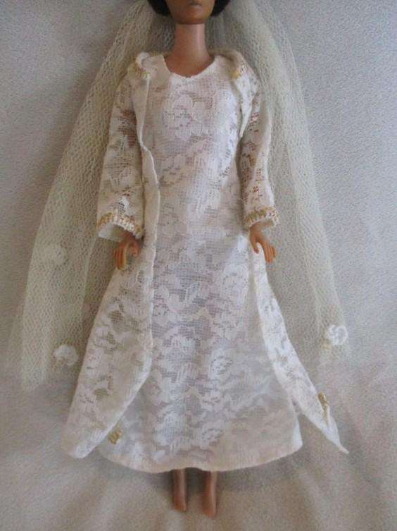 Wow!! Rare vintage 1964 Mattel Barbie Bubble Cut Midge doll in wedding dress
