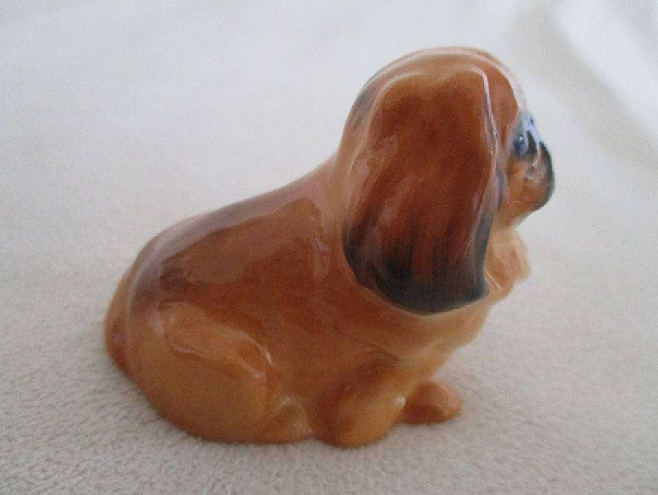 15.  Royal Doulton Miniature dog - Pekingese - K6