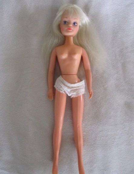 A 1987 "New Face" Sindy doll